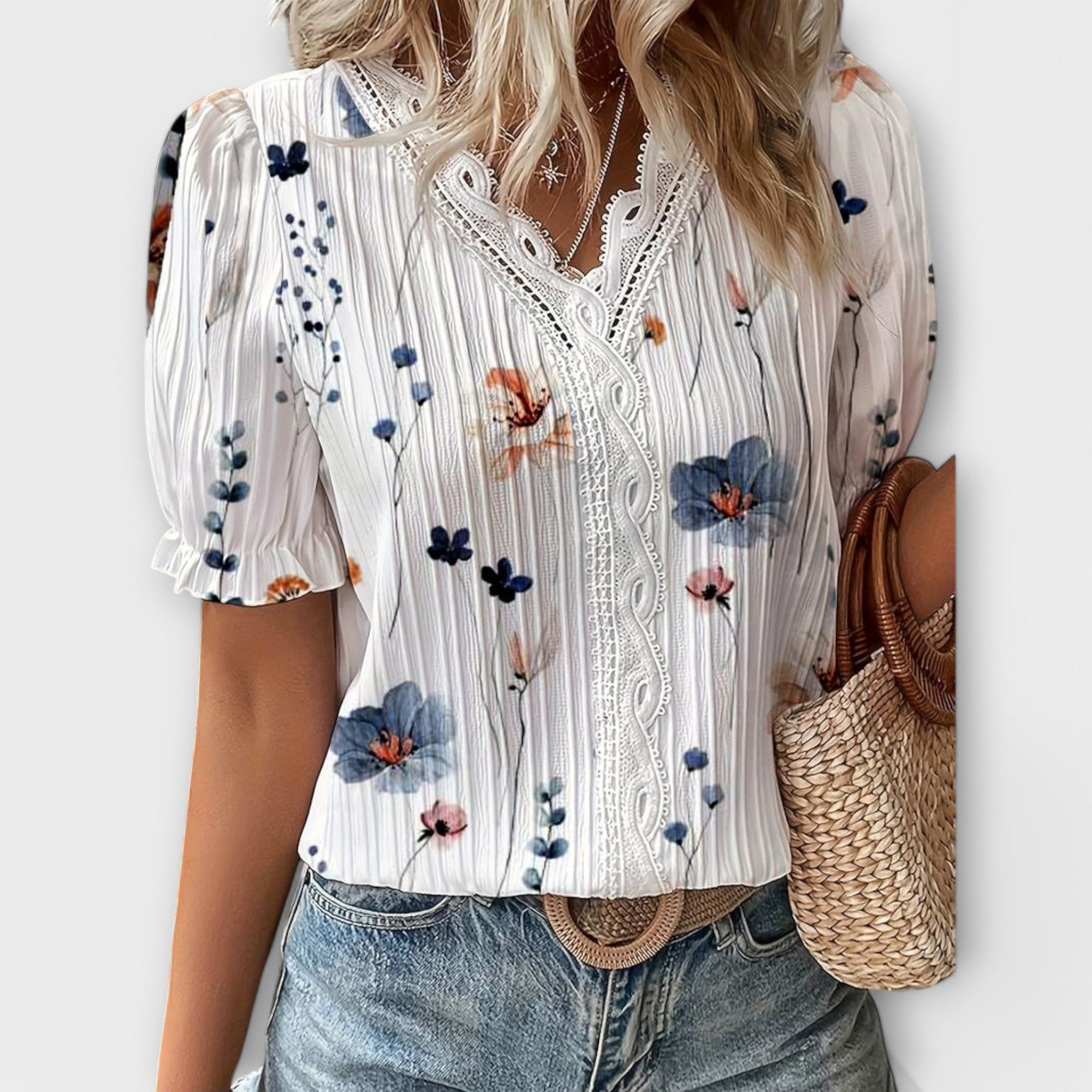 Paula - Elegante blusa con escote en pico